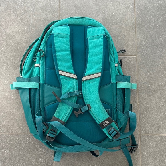 Women’s Recon Backpack - Picture 2 of 2